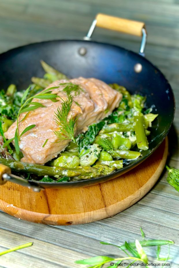 Saumon aux herbes et légumes verts